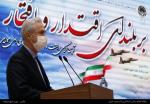 حضور استاندار در پایگاه دوم شکاری بمناسبت روز هوایی 
