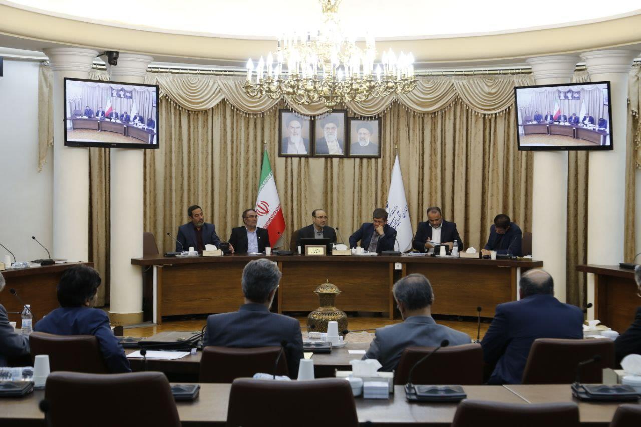 تأکید استاندار آذربایجان شرقی بر لزوم تسریع در تکمیل قطعه ششم آزادراه تبریز - ارومیه/ هزینه‌کرد ۲ هزار و ۶۰ میلیاردتومانی برای طرح 