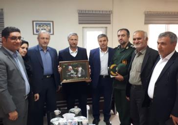آینده کشور در دستان دانش‌آموزان است