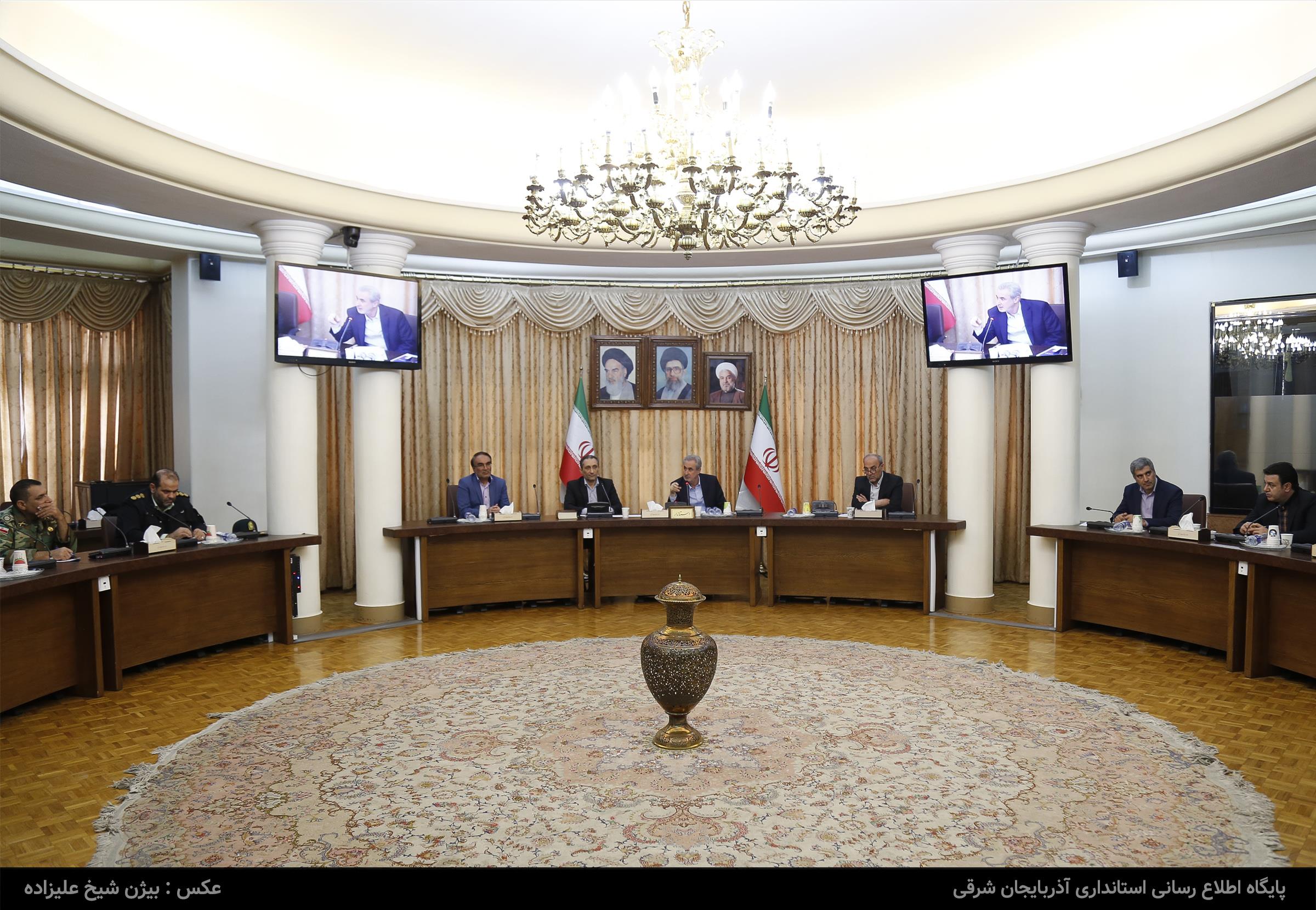 هنرمندان انقلاب، سرمایه‌های نمادین جامعه هستند