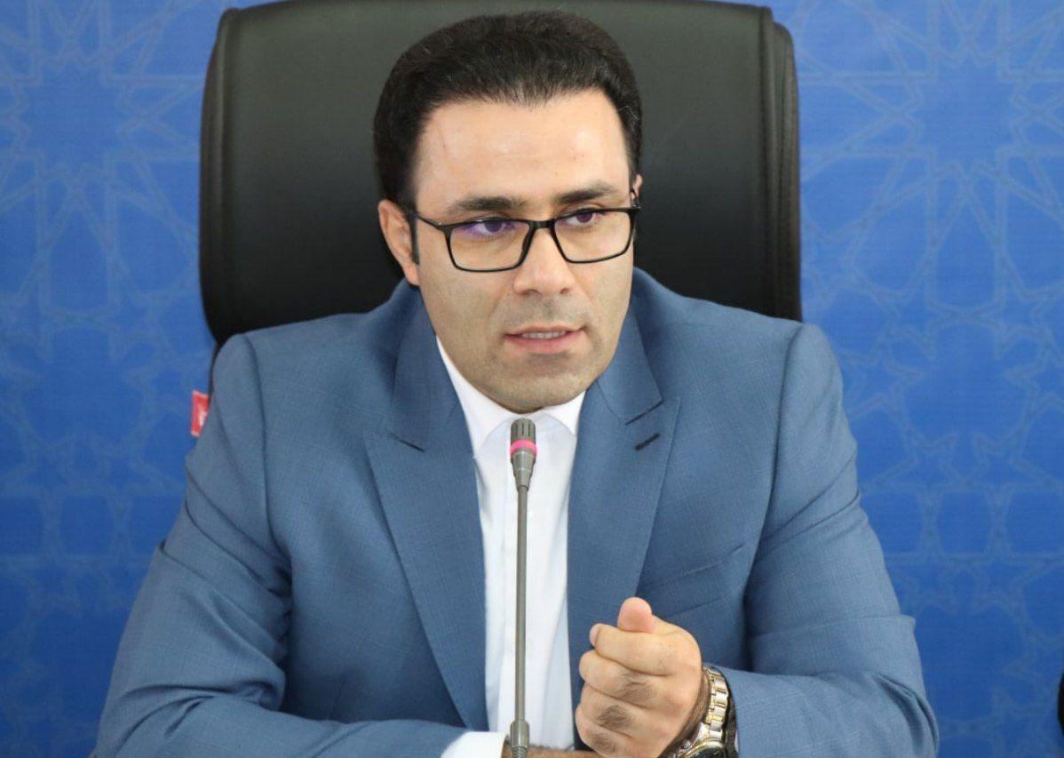 مدیرکل مدیریت بحران استانداری از آتش‌نشان فداکار تبریزی عیادت کرد
