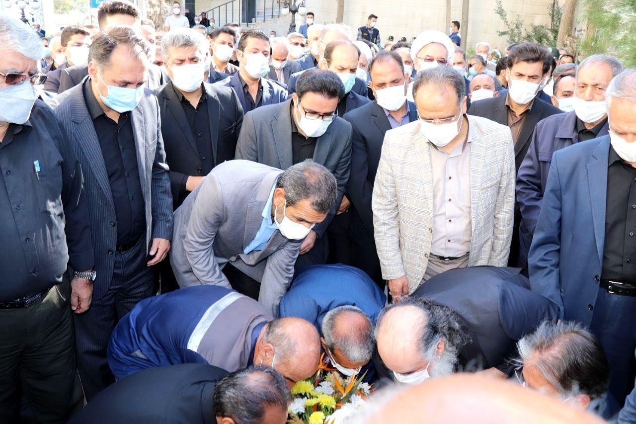 مسائل تربیتی همپای آموزش در مدارس مورد توجه قرار گیرد