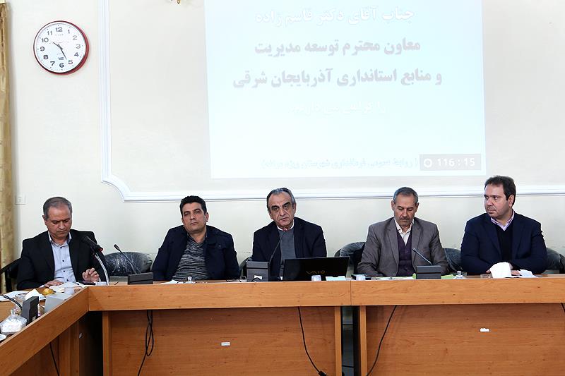 رئیس جمهور از روند کمک‌رسانی و بازسازی مناطق زلزله‌زده آذربایجان شرقی بازدید کرد
