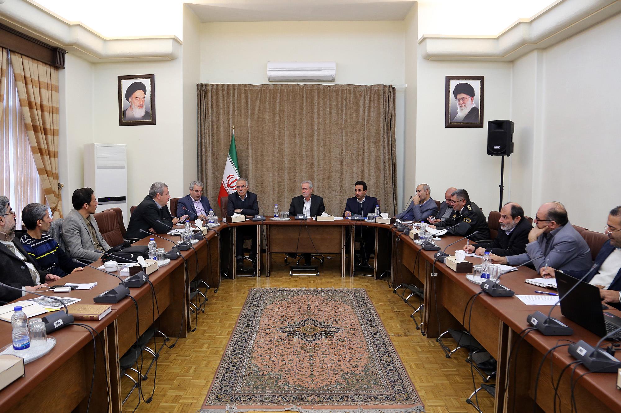 استاندار آذربایجان شرقی به عنوان استاندار برگزیده حامی پژوهش و فناوری معرفی شد