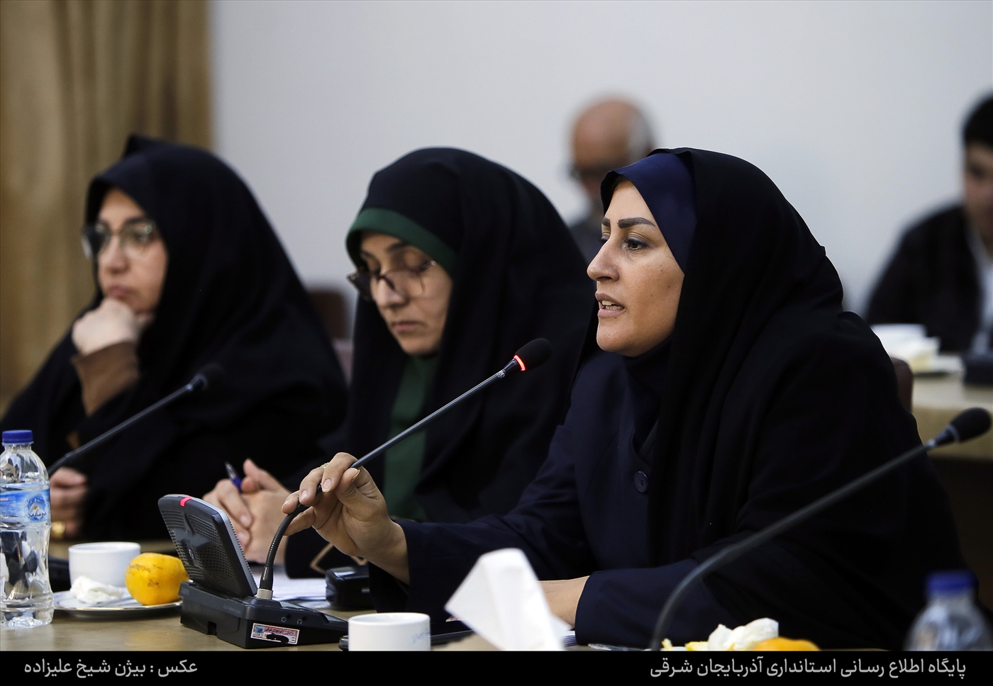  دیدار با جمعی از ایثارگران استان