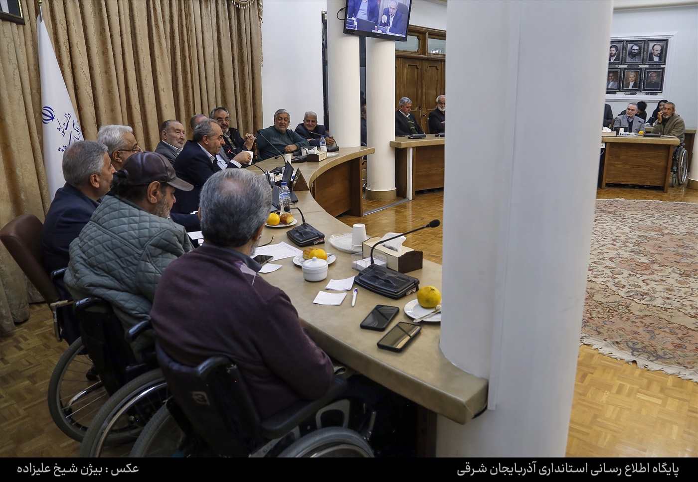  دیدار با جمعی از ایثارگران استان