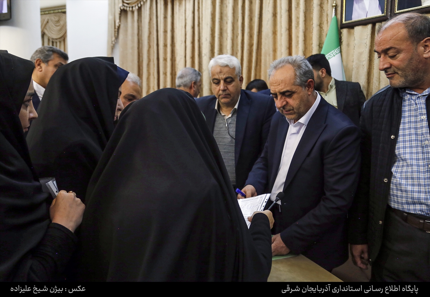  دیدار با جمعی از ایثارگران استان