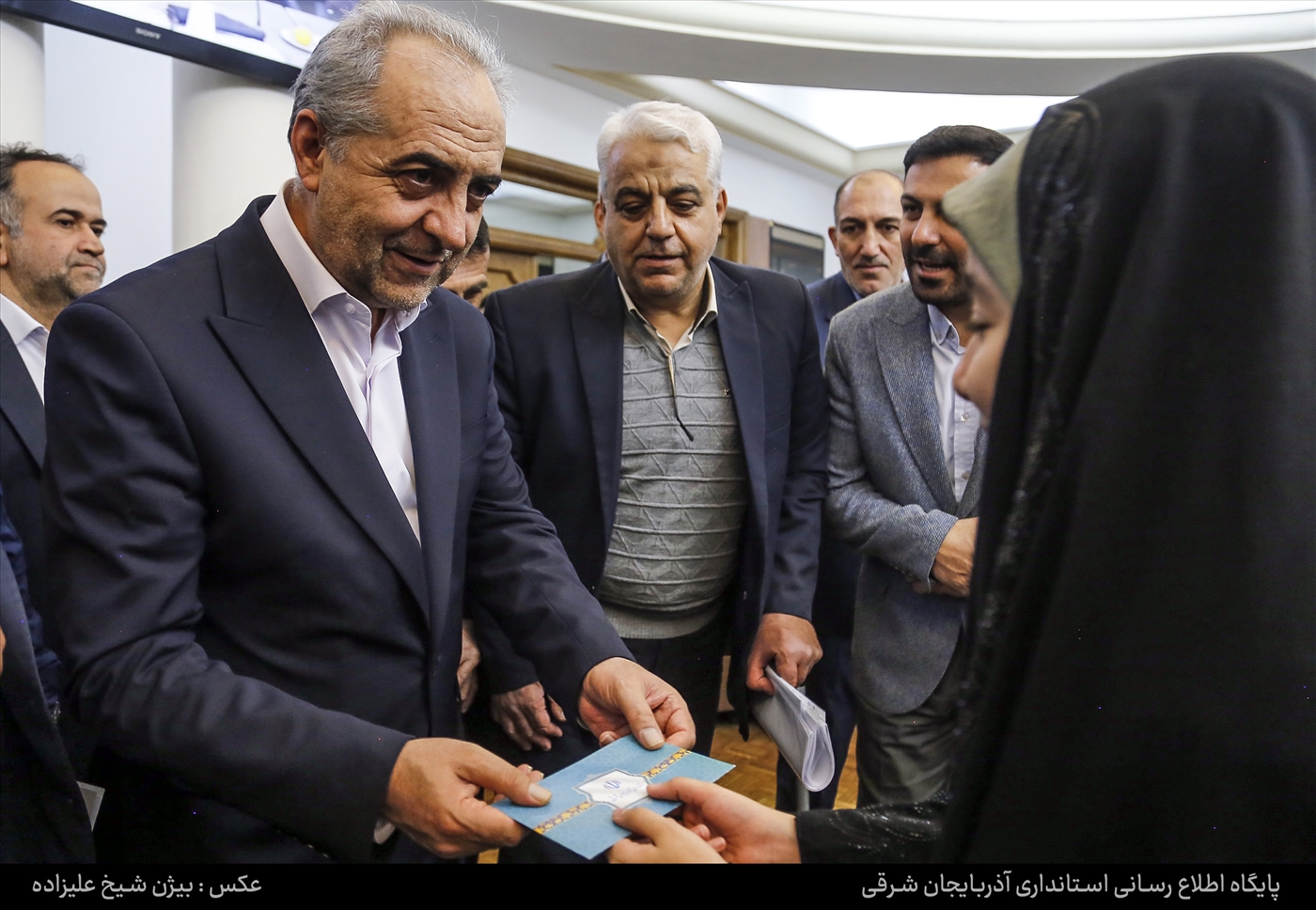  دیدار با جمعی از ایثارگران استان