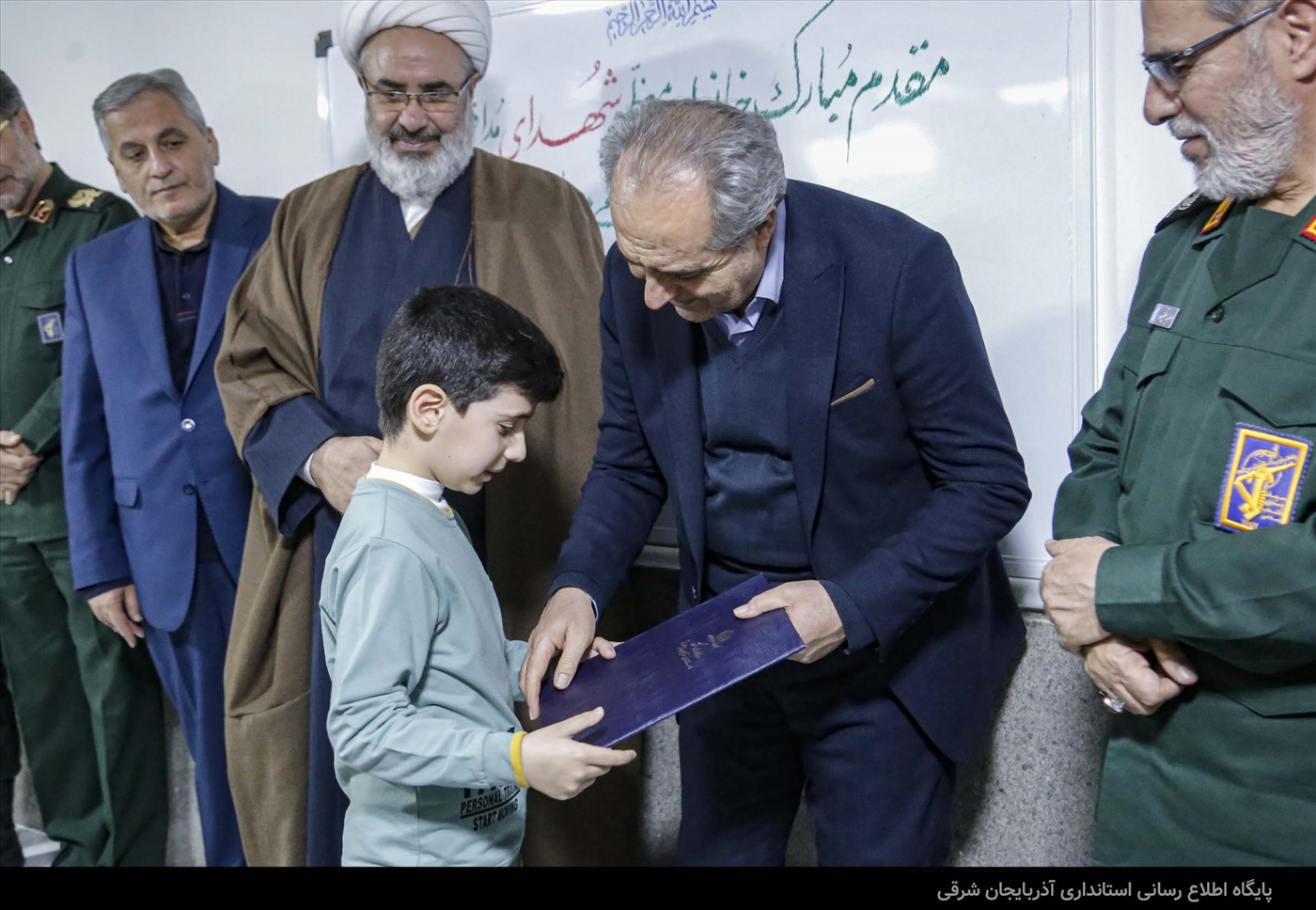 آیین تجلیل از خانواده های شهدای مدافع حرم