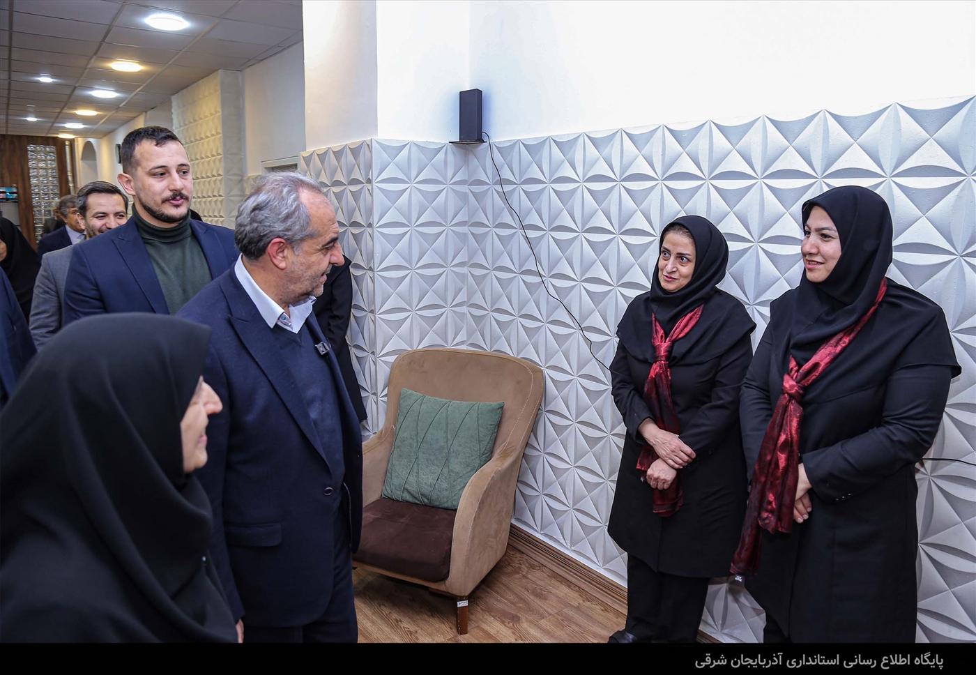 میهمانی یلدایی استاندار آذربایجان شرقی در جمع کودکان مجموعه «فرزندان رحمت»