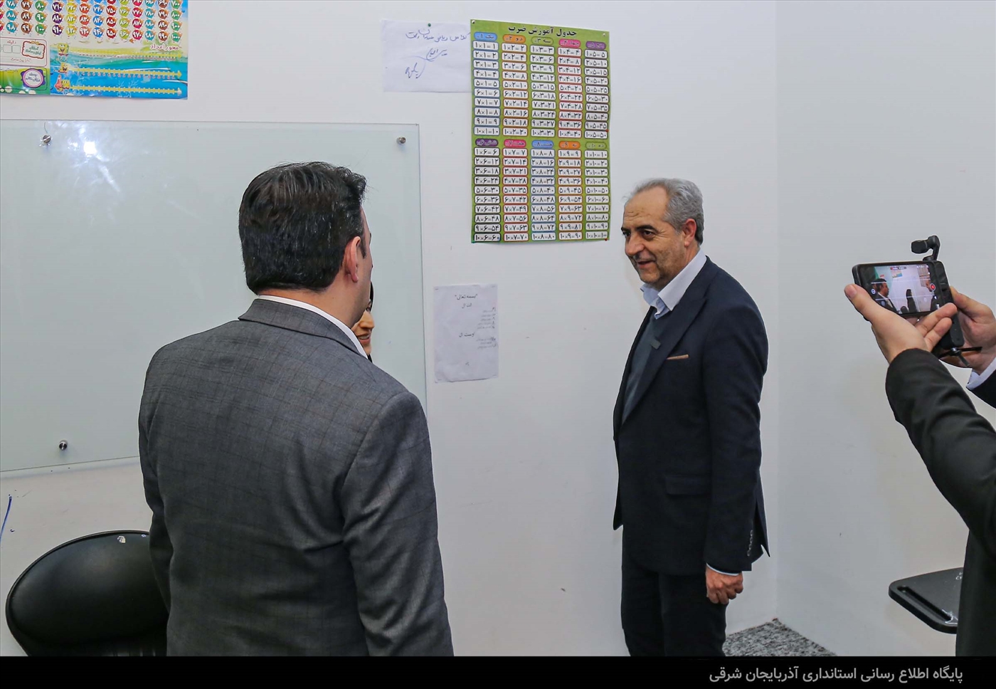 میهمانی یلدایی استاندار آذربایجان شرقی در جمع کودکان مجموعه «فرزندان رحمت»
