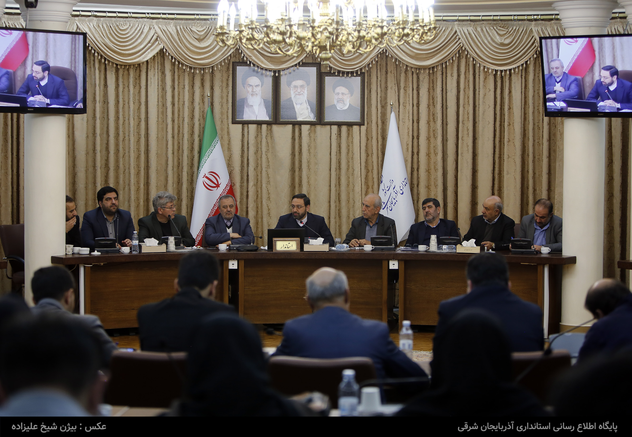 نشست هم اندیشی جمعی از مدیران رسانه ها با استاندار