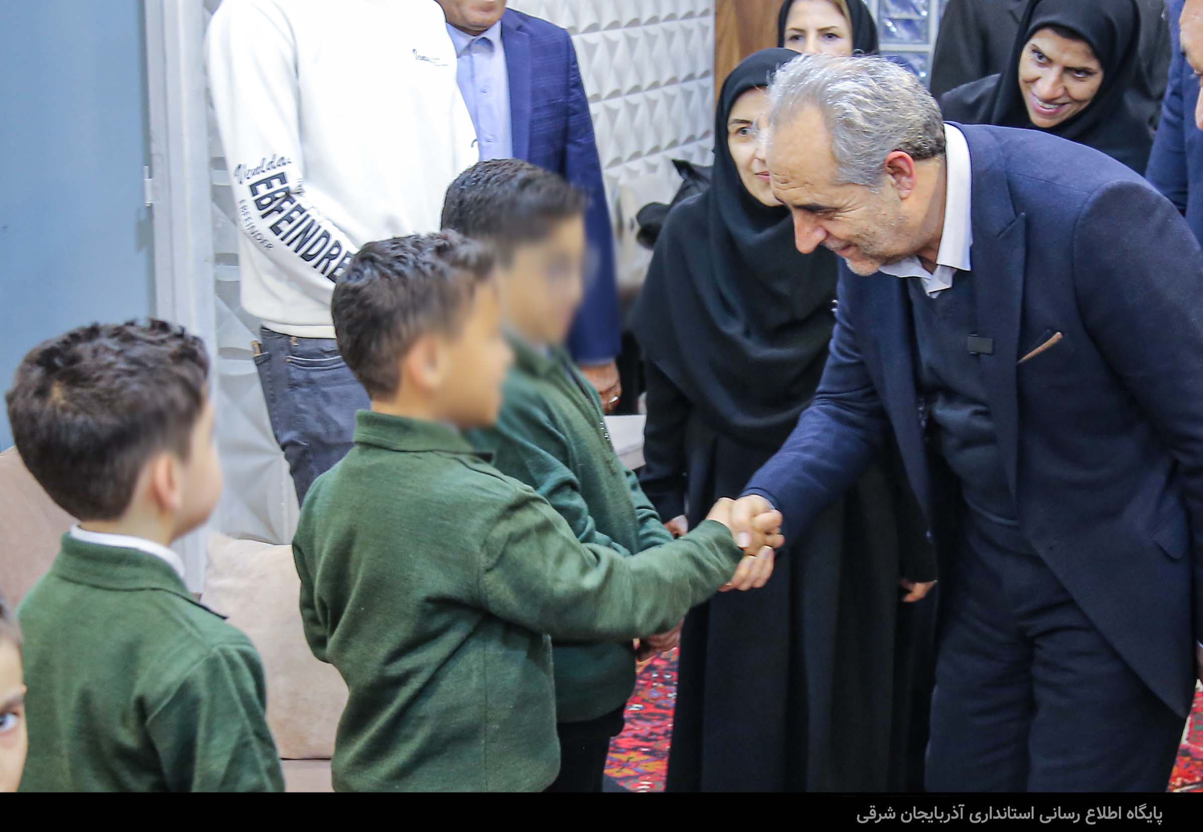 میهمانی یلدایی استاندار آذربایجان شرقی در جمع کودکان مجموعه «فرزندان رحمت»