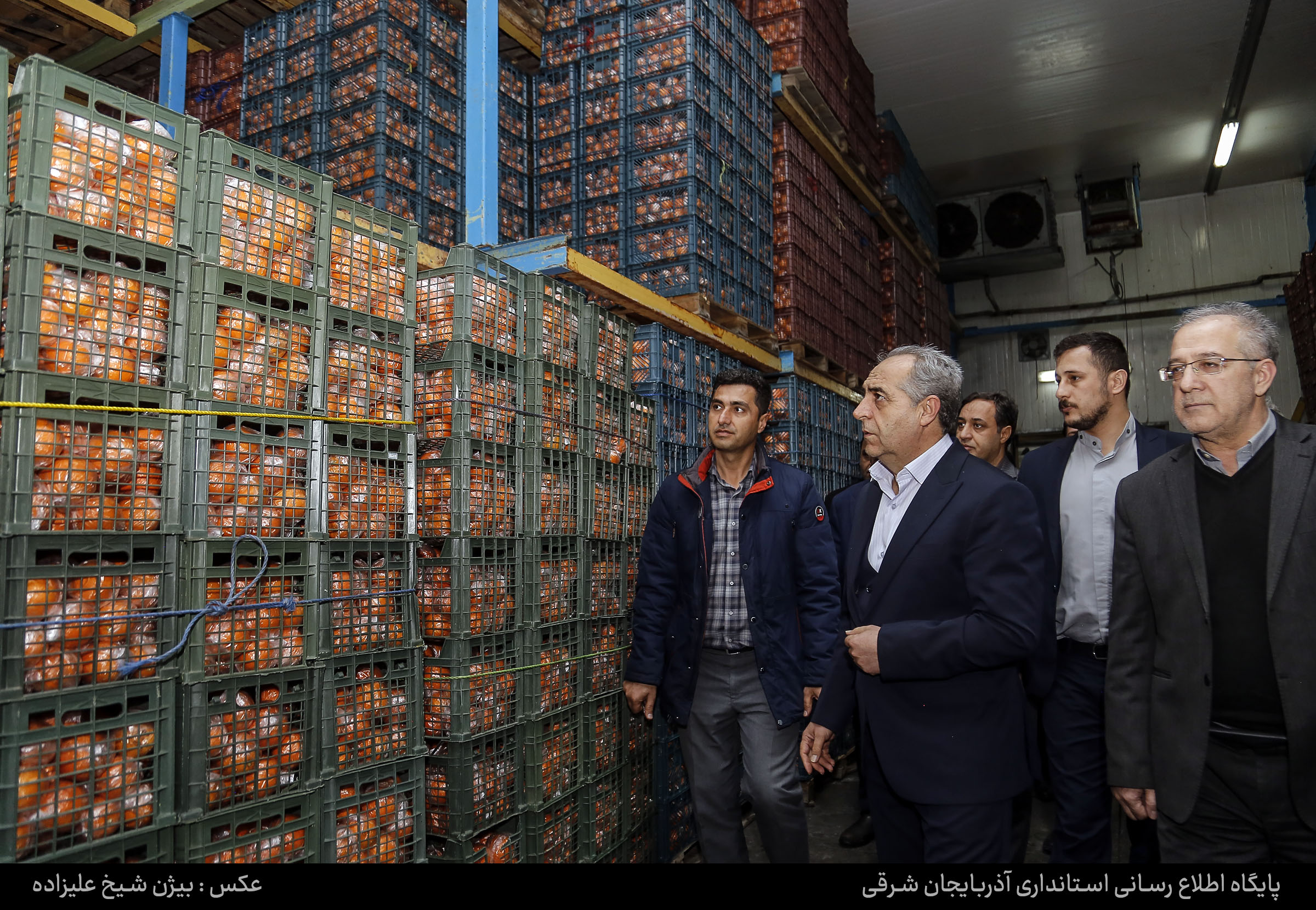 بازدید استاندار آذربایجان شرقی از انبارهای میوه شب عید